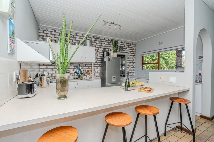 4 Bedroom Property for Sale in Middedorp Western Cape